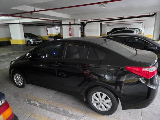 HYUNDAI HB20S 1.6 COMFORT PLUS 16V FLEX 4P AUTOMÁTICO